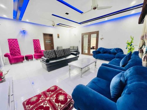 6 Beds Kannal house in middle of DHA Lahore City - image 7