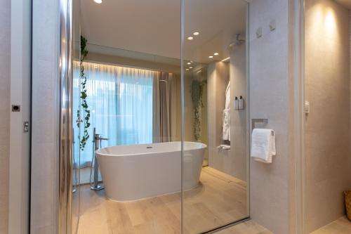 XULOS Rooms & Suites