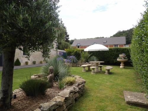 Kert, L' Har & Lam in Vauxaillon