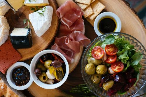 Bryn Eglwys Hotel - image 6