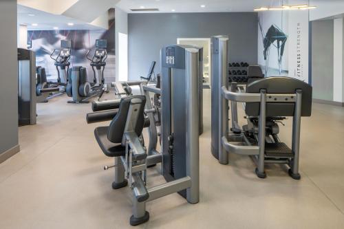 Mobile Marriott - image 10