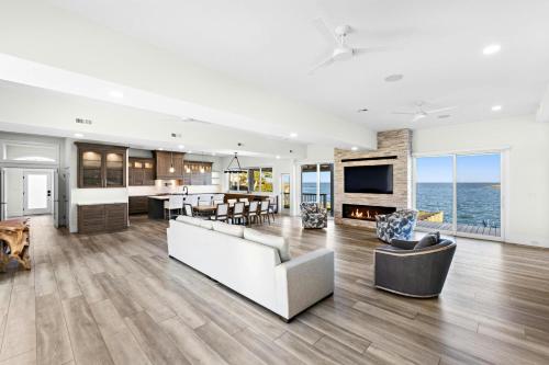Webster Lagoon Retreat in Beach Haven, USA