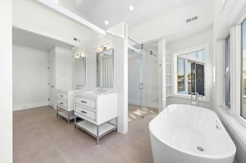 Webster Lagoon Retreat in Beach Haven, USA