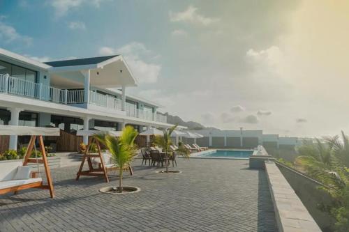 Golden Beach Chillhouse