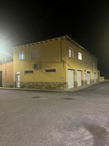 A szálláshely kívülről, La vía (La via) in Villarquemado