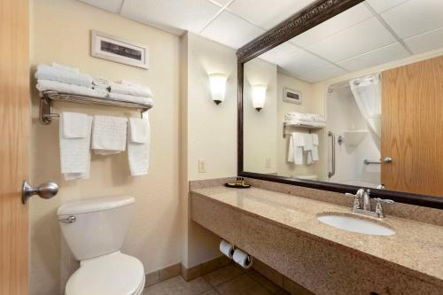 Best Western Plus Longbranch Hotel & Convention Center - image 7