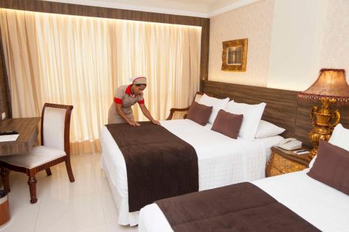 Super Luxury Room with Frontal Sea View image 5