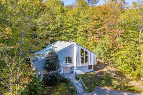 Stratton Mountain Ski Plus Summer Adventure House on Stratton Shuttle in Stratton Mountain, Vereinigte Staaten von Amerika