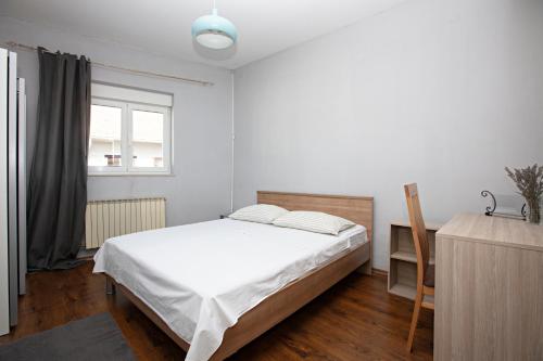 Apartments with a parking space Pirovac Sibenik - 13201 - image 7