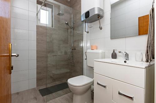 Apartments with a parking space Pirovac Sibenik - 13201 - image 10