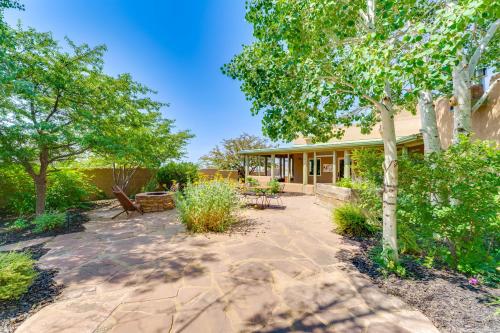 Mtn-View Retreat with Hot Tub in New Mexico! in Arroyo Seco