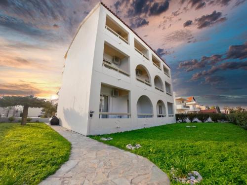 Lefteris Apartments in Ialysos Rhodes 1