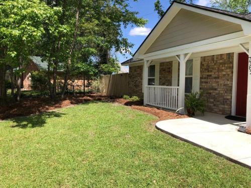 King bed, 1 gig net, hottub upon request, handicap accessible in Charleston, USA