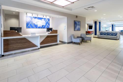 المنظر الخارجي, Holiday Inn Express & Suites Columbus At Northlake By IHG in كولومبوس