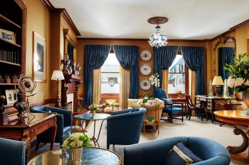 Bar/ Salón, The Old Government House Hotel y Spa (The Old Government House Hotel and Spa) in Saint Peter Port