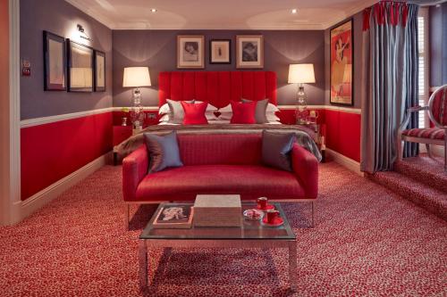 586098280 Milestone Hotel Kensington