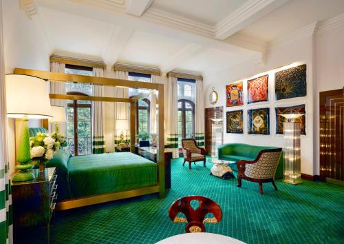 586098289 Milestone Hotel Kensington