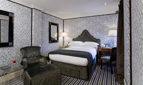 586098316 Milestone Hotel Kensington