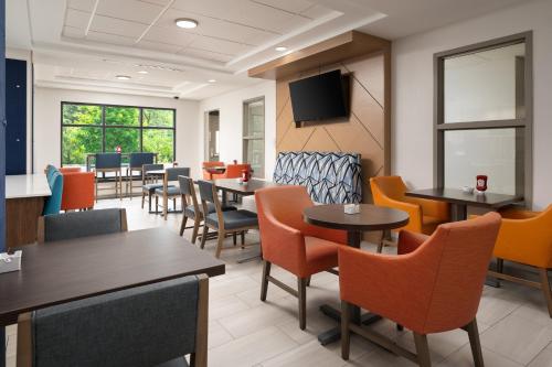 Holiday Inn Express Hotel & Suites Newport South By IHG - 식음료(F&B)