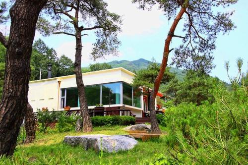 Yangpyeong Sanneomeo Pension in Okcheon-myeon