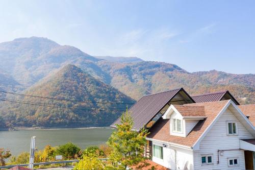 Moojoo Jeonmangdae Pension