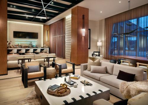 Restaurant, Omni Viking Lakes Hotel in Eagan (MN)