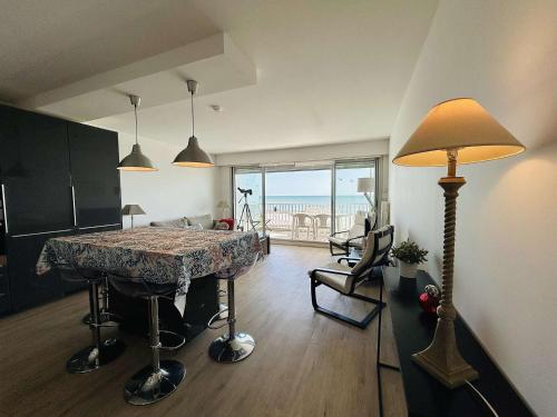 Moderne 3P avec terrasse, face mer, La Baule - FR-1-245-209