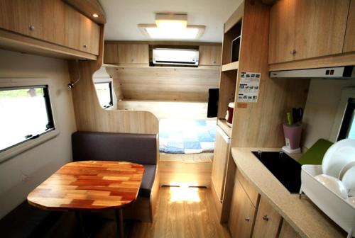 sinan ceonilyeomhilringkaempeu karaban in Sinan-gun