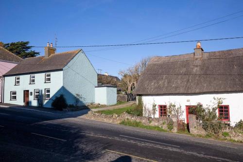 Newly renovated entire residential home Annestown Beach, County Waterford in Bunmahon
