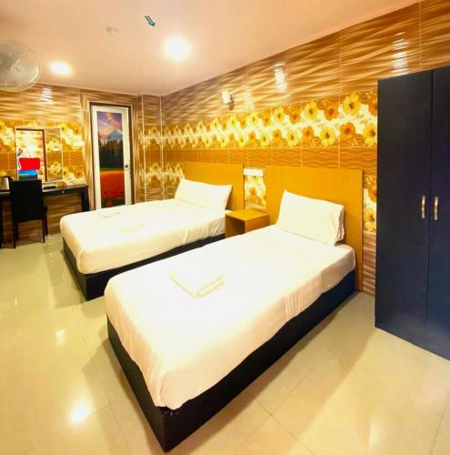 CAMERON KEA FARM HOTEL Islamic concept Hotel - Tap to explore photos