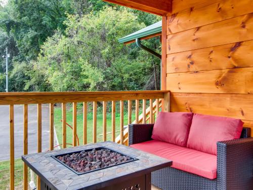 River Romance #2328 by Aunt Bug's Cabin Rentals - image 11