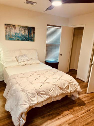 Charming 4 bedroom fully furnished home in Sugar Land, USA