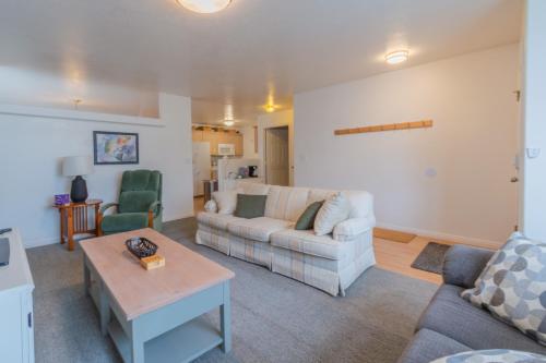 Traveler's Rest home - image 12