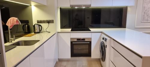 Star Superior KLCC Suite 4-5pax by LavishHome - image 8