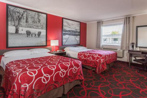 2 double beds