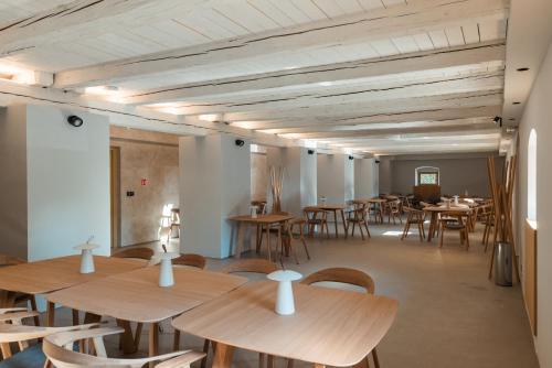 Banketu zāle, Granarium in Iloka