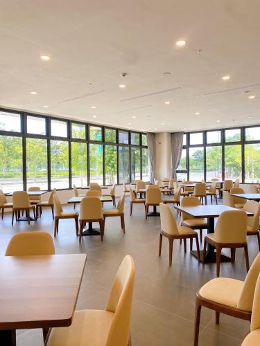 Restaurant, Floramos Hotel  in Tianzhong Township