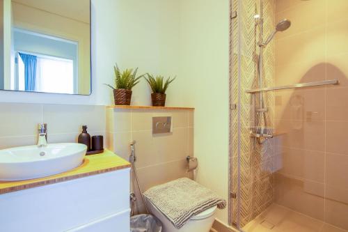 Collective 20 Dubai Hills- Attractive 1-BR - image 11