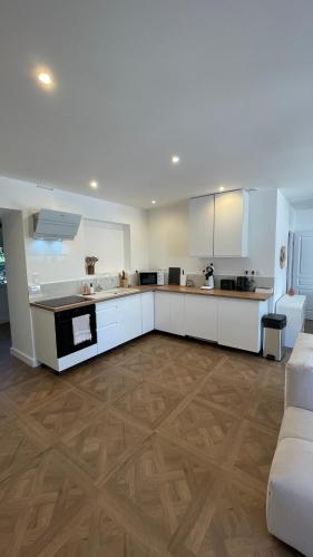 Kitchen, Mas la Rigaude in Livron-sur-Drome