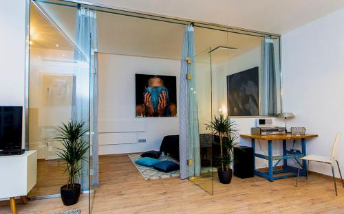 One-Bedroom Apartment image 8