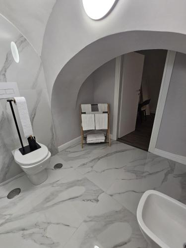 Double Room image 9