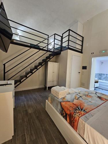 Twin Room image 3