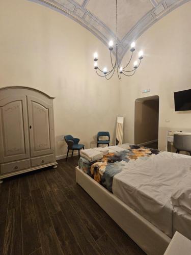 Double Room image 2