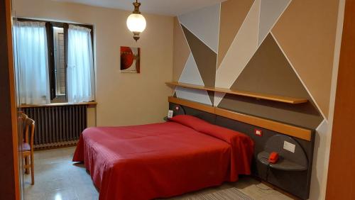 Hotel La Lanterna - Tap to explore photos