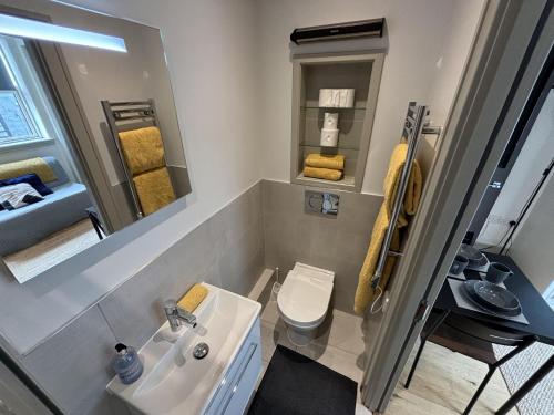 Sleeps 2 Studio -Central Croydon London -WiFi & Tv, Londyn
