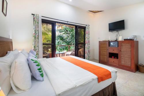 Oasis Resort Room Type - Superior Double or Twin Room with Garden View
