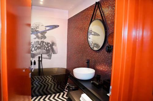 Deluxe Queen Suite image 10