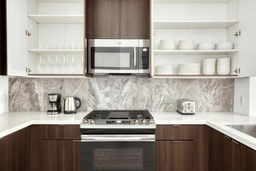 Woodland Hills 2BR w Pool Gym nr Warner Center LAX-663, Los Angeles (fotografie 7)