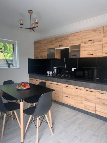 Stupari in Village Shaian (Hust Régió)