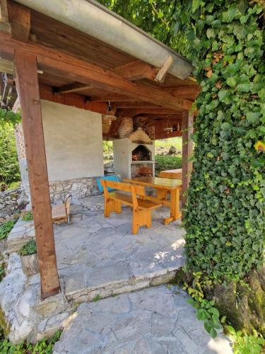 Dārzs, House Luketic in Rastovača